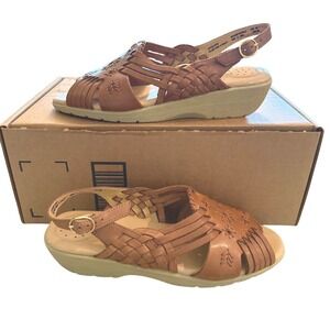 Vintage Cobbie Cuddlers Women's Brown Leather Woven Flower Wedge Sandals Size 8